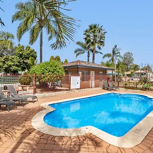 *** Holiday park Central Caravan Park Australia